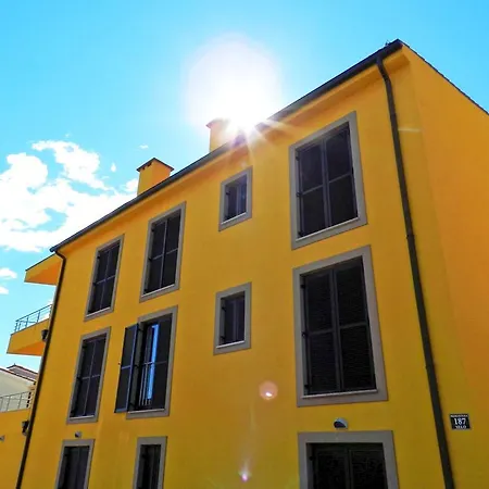 Apartment Premantura 3 普莱曼图拉
